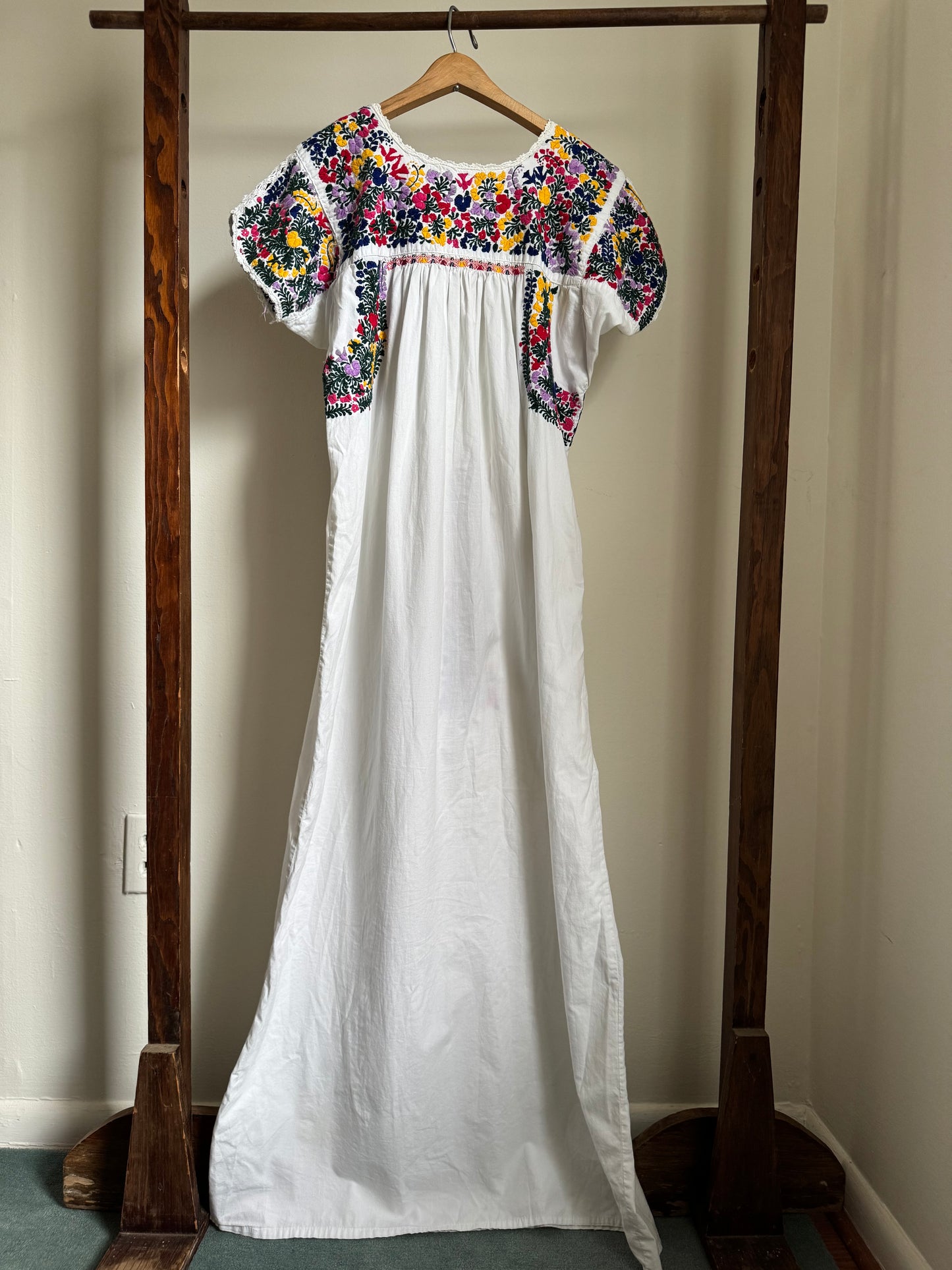 VIntage Mexican Embroidered Dress in White