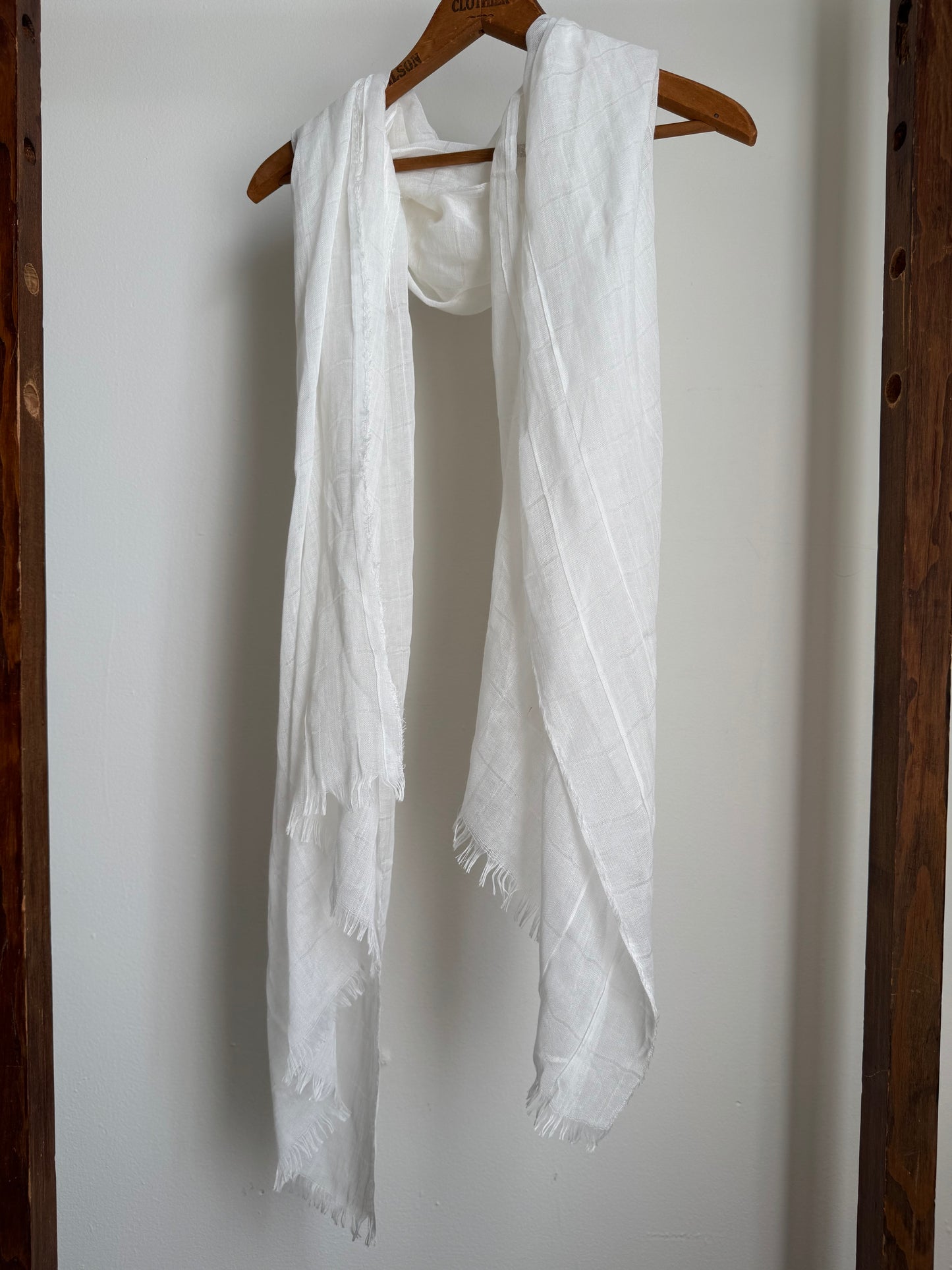 Reclaimed Shawl in White