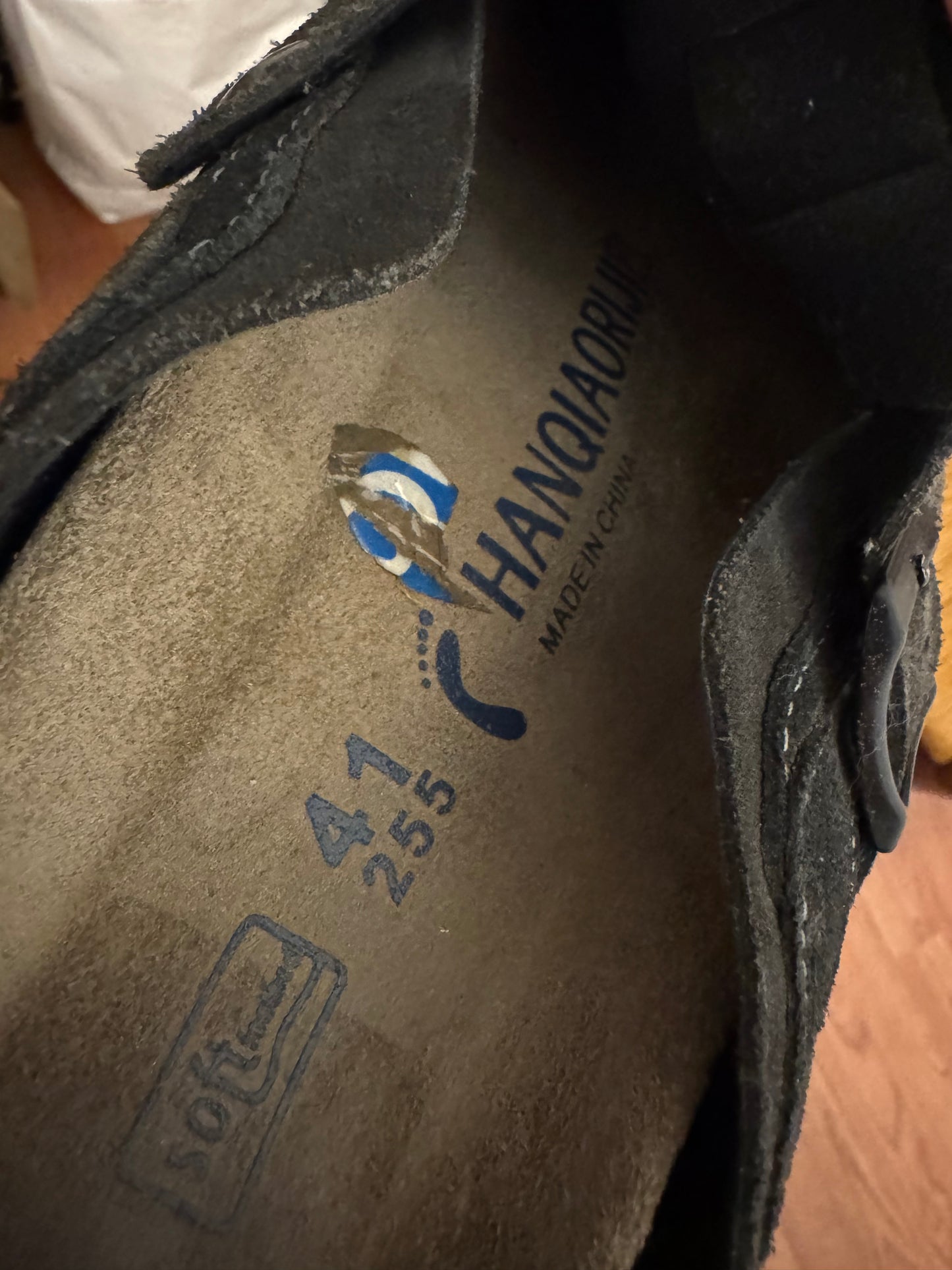 Hanqiaoriji Suede Clogs in Steel
