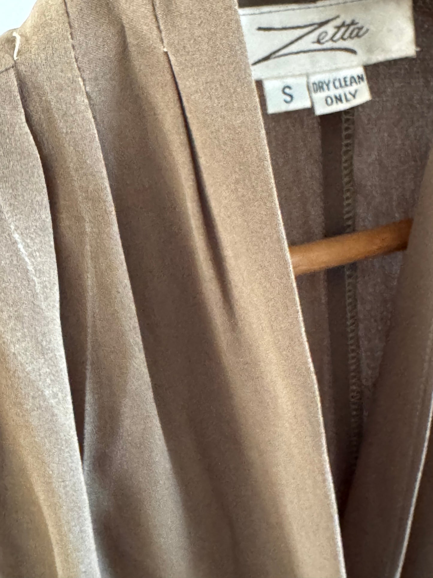 Vintage Zetta Silk Blouse in Olive