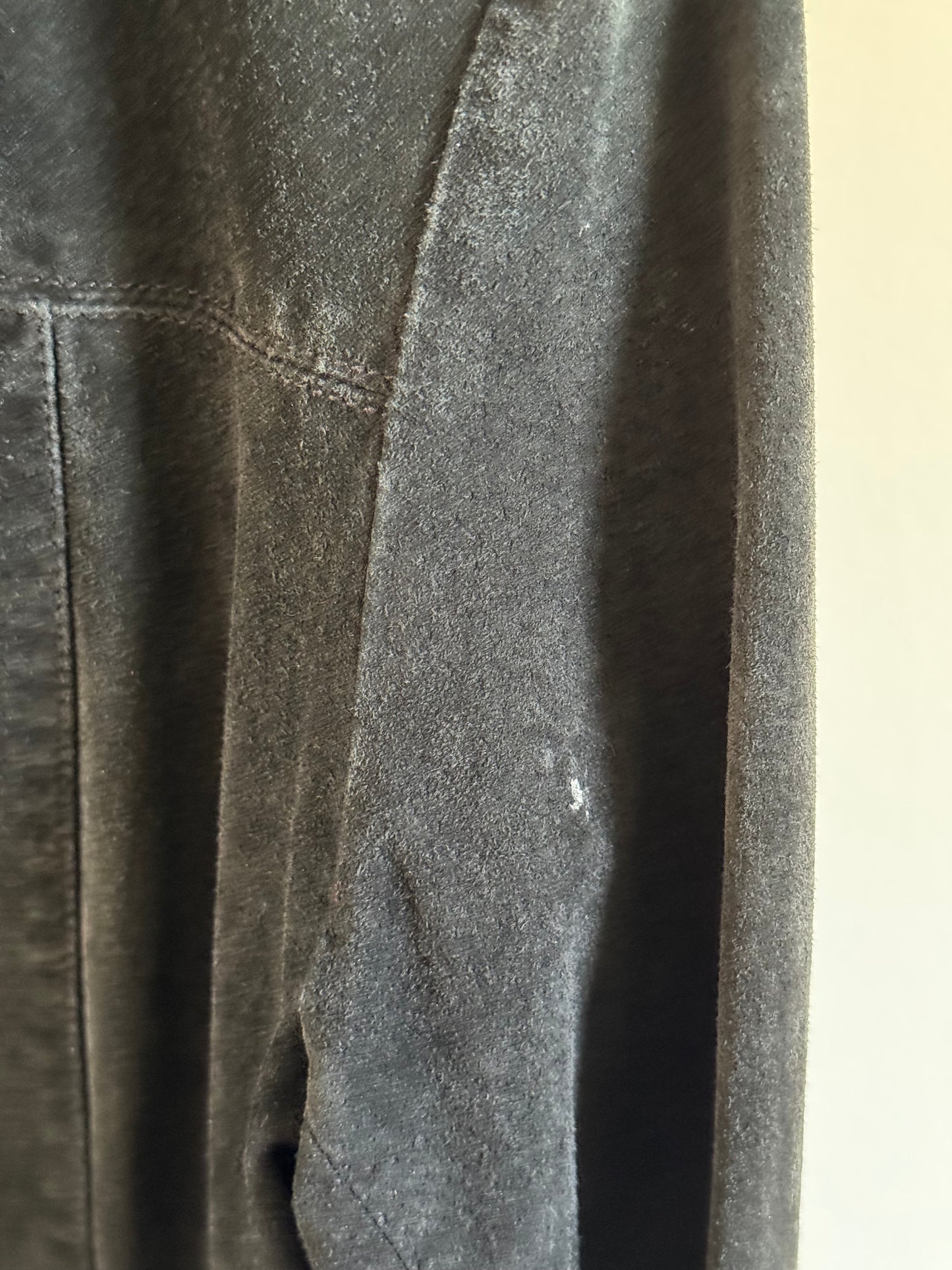 Vintage Suede Barn Coat in Black