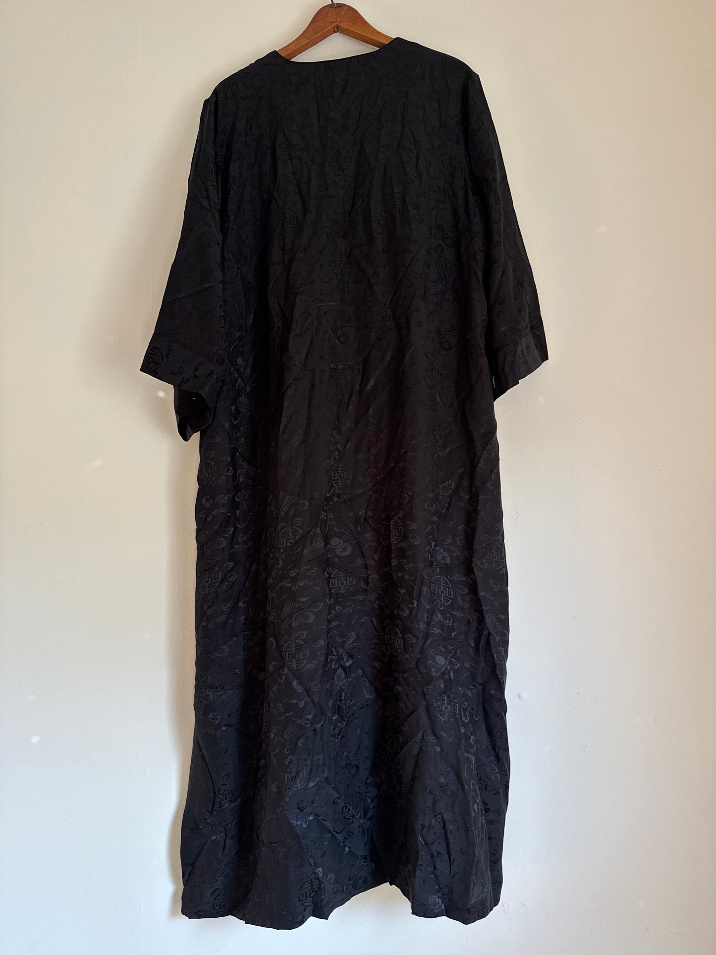 Cabernet Couture Silk Robe in Black
