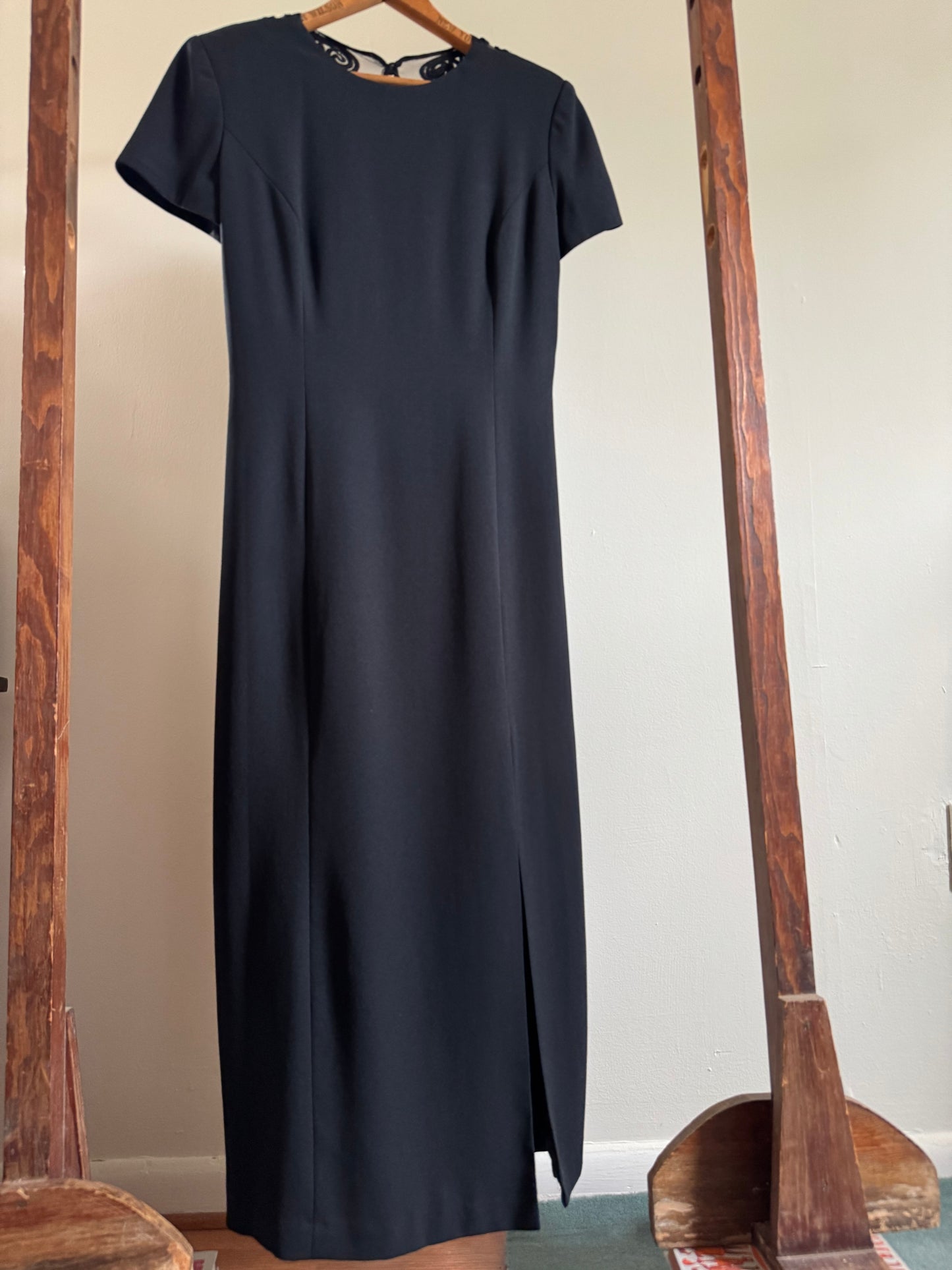 Vintage Maggie London Long Krewel Lace Back Dress in Black