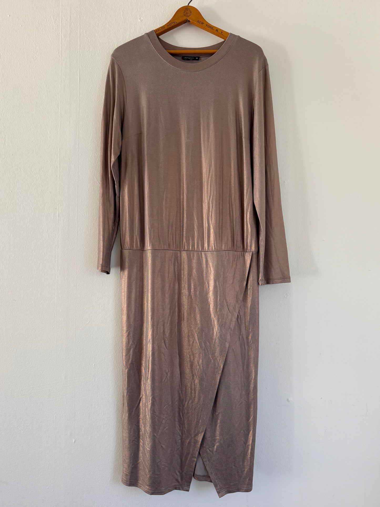 Stylein Metallic Tee Dress in Tarnished Gold