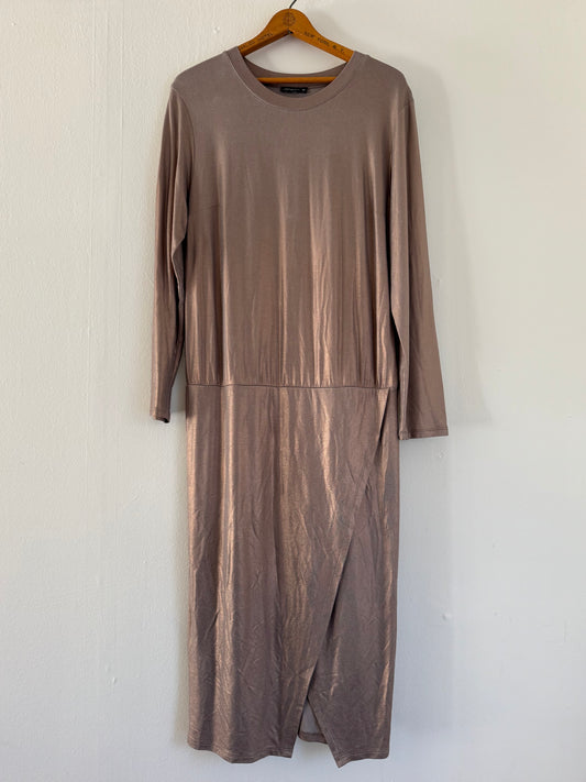 Stylein Metallic Tee Dress in Tarnished Gold