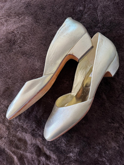Vintage Ottorino Bossi Shoes in Gold