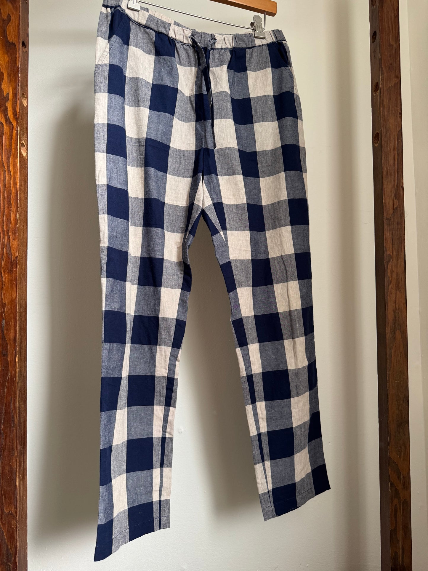 Reclaimed Samuji Cotton Plaid Pant in Navy/Tan