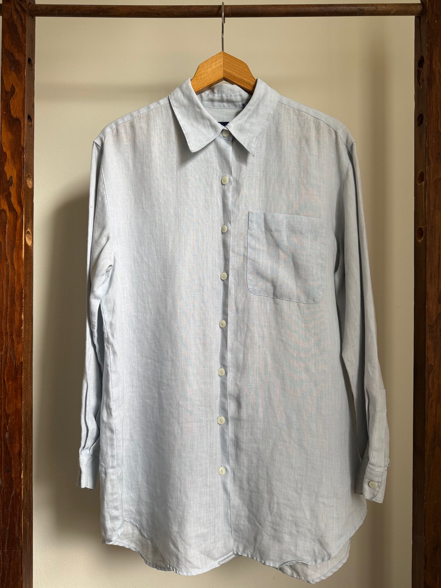 Reclaimed Liz Claiborne Liz Sport Linen Button Down Shirt in Pale Blue