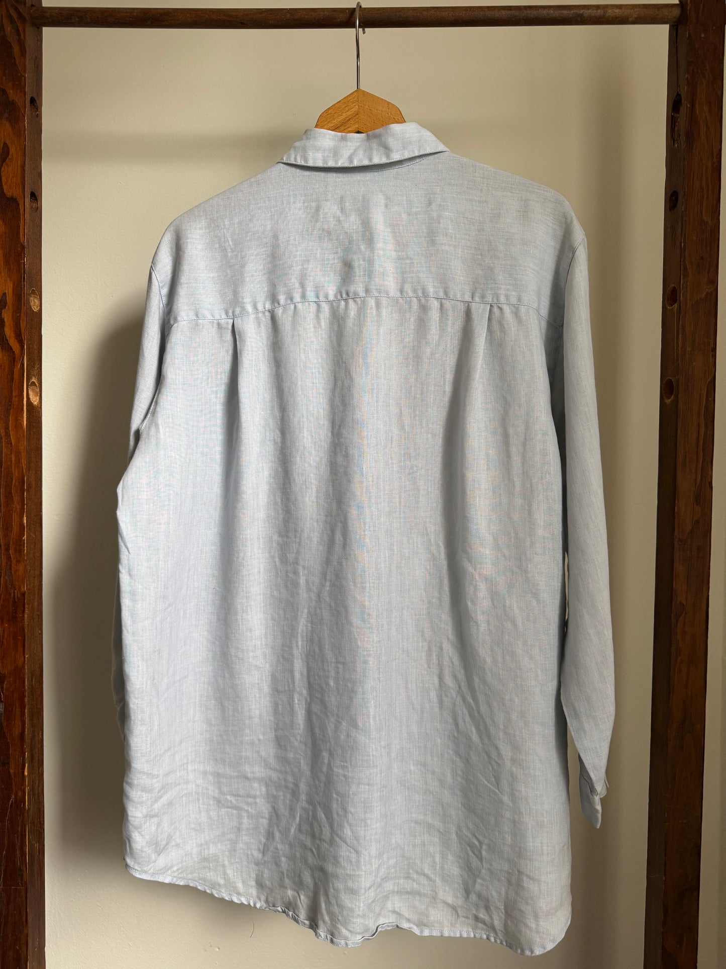 Reclaimed Liz Claiborne Liz Sport Linen Button Down Shirt in Pale Blue