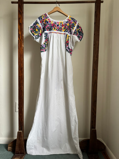 VIntage Mexican Embroidered Dress in White