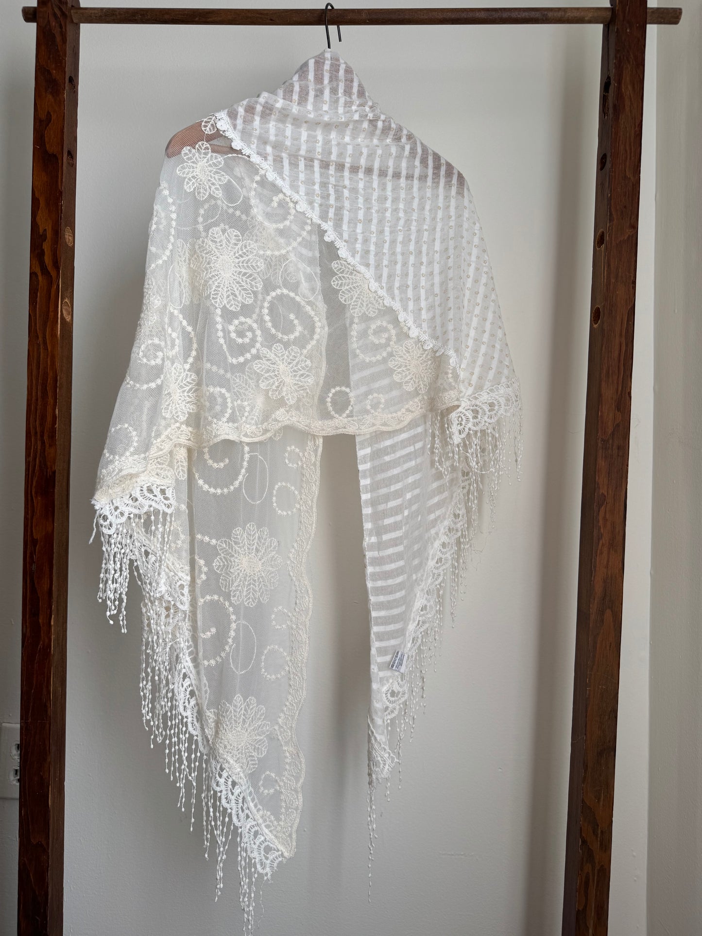 Reclaimed White Wrap in White