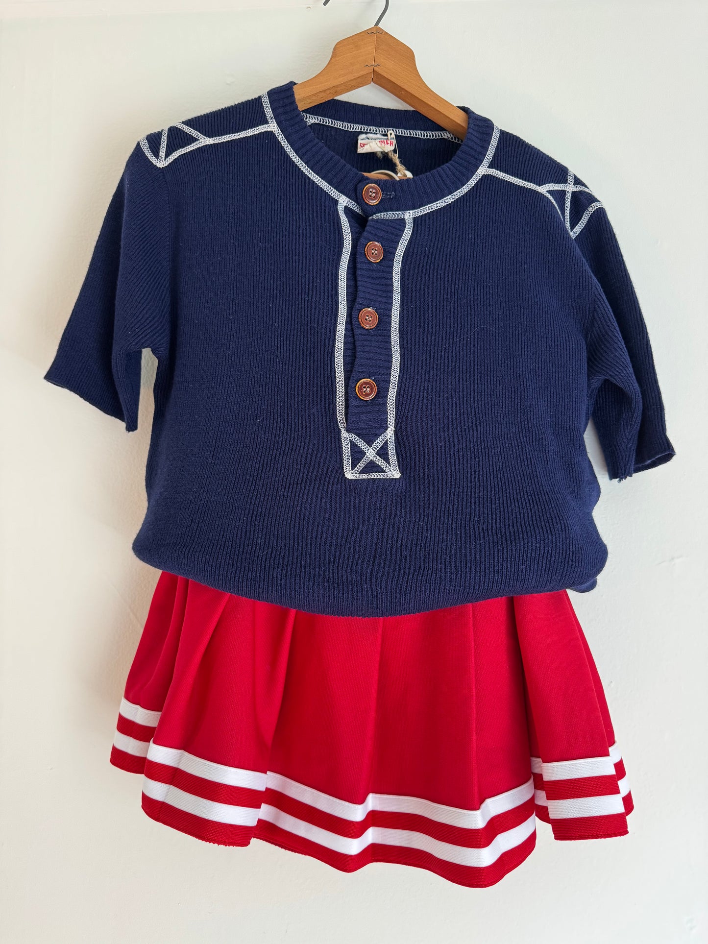 Chasse Cheer Skirt in Red/White
