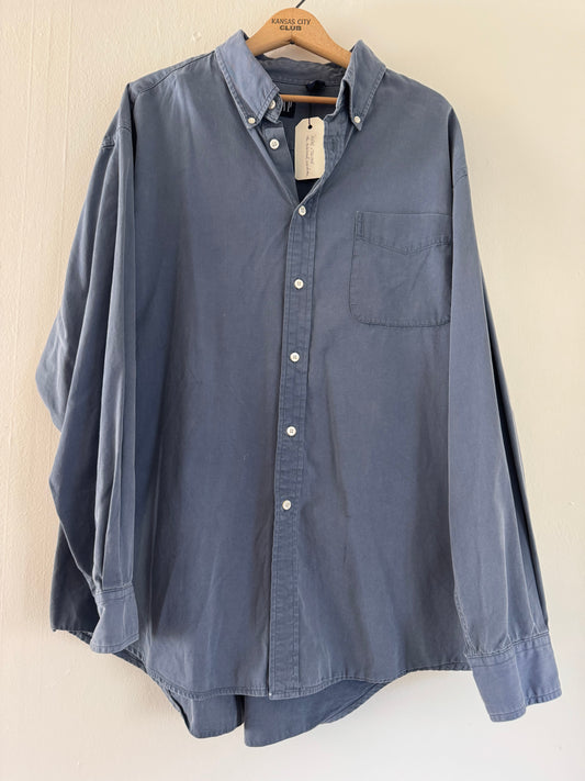 Gap Long Sleeve Pocket Button Down Shirt in Washed Out Blue