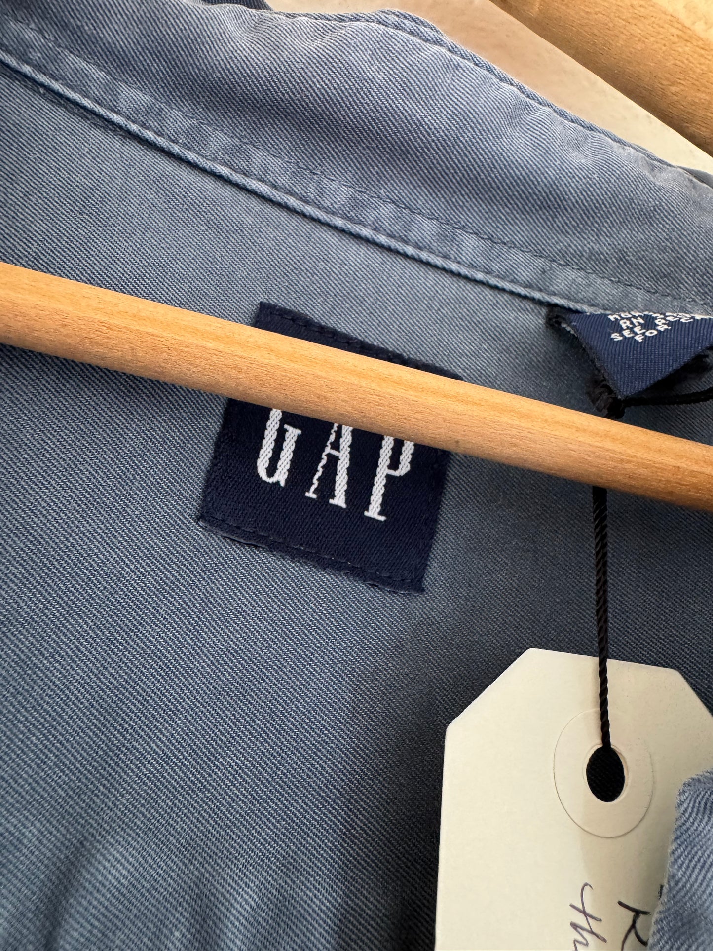 Gap Long Sleeve Pocket Button Down Shirt in Washed Out Blue