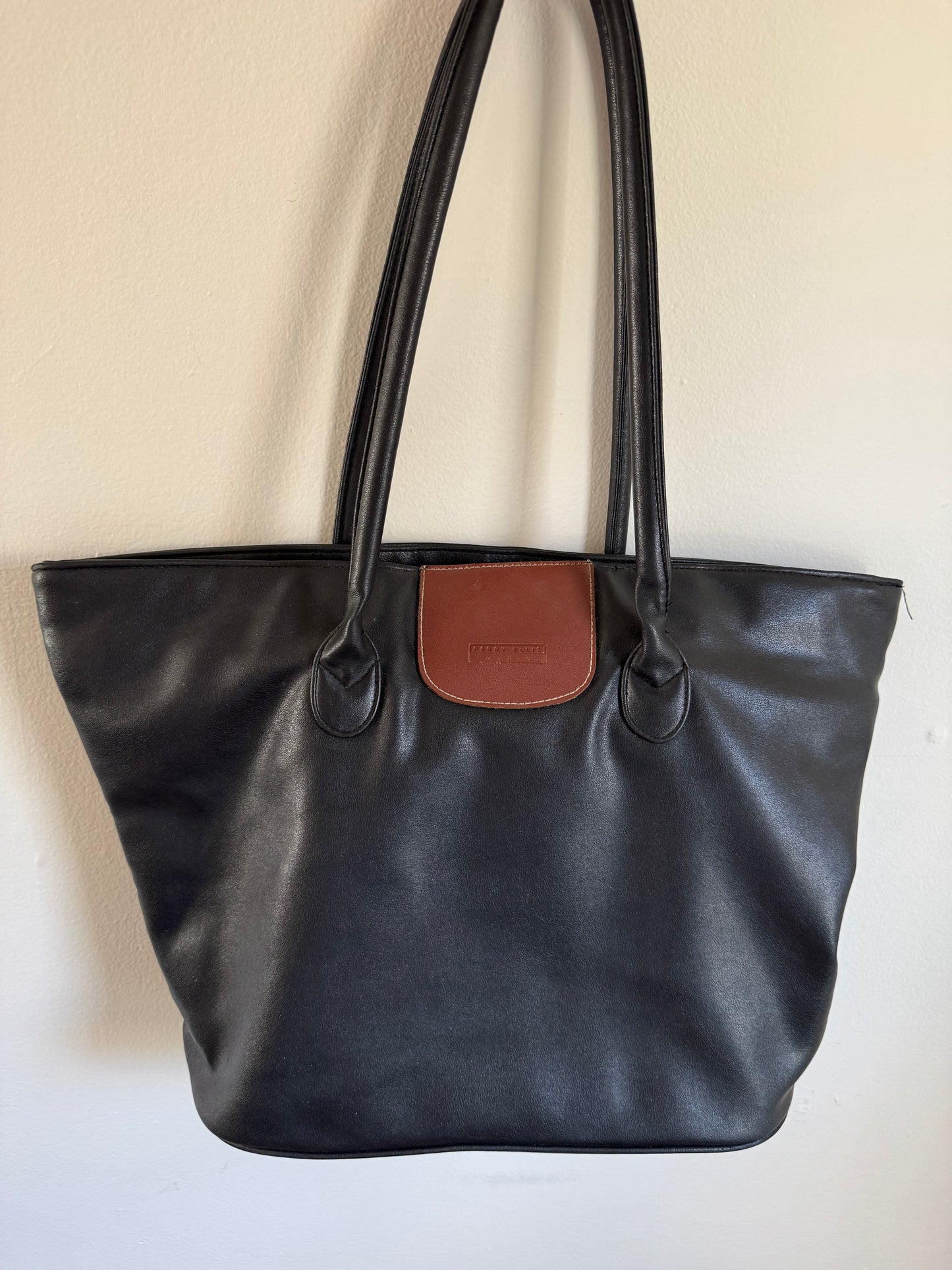 Perry Ellis America Tote Bag in Black/Brown