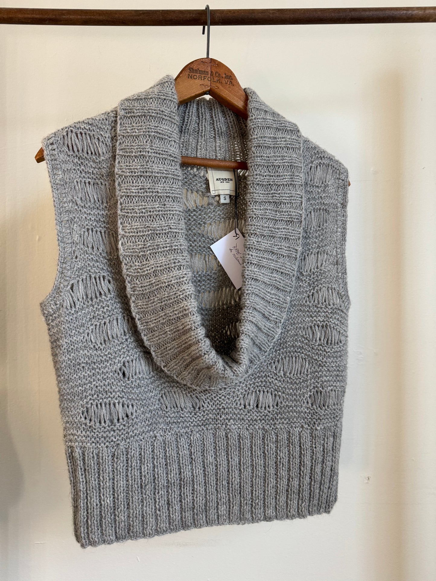 Augden Alpaca Sweater Vest in Grey