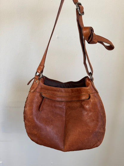 Vilenca Holland Woven Leather Bag in Cognac