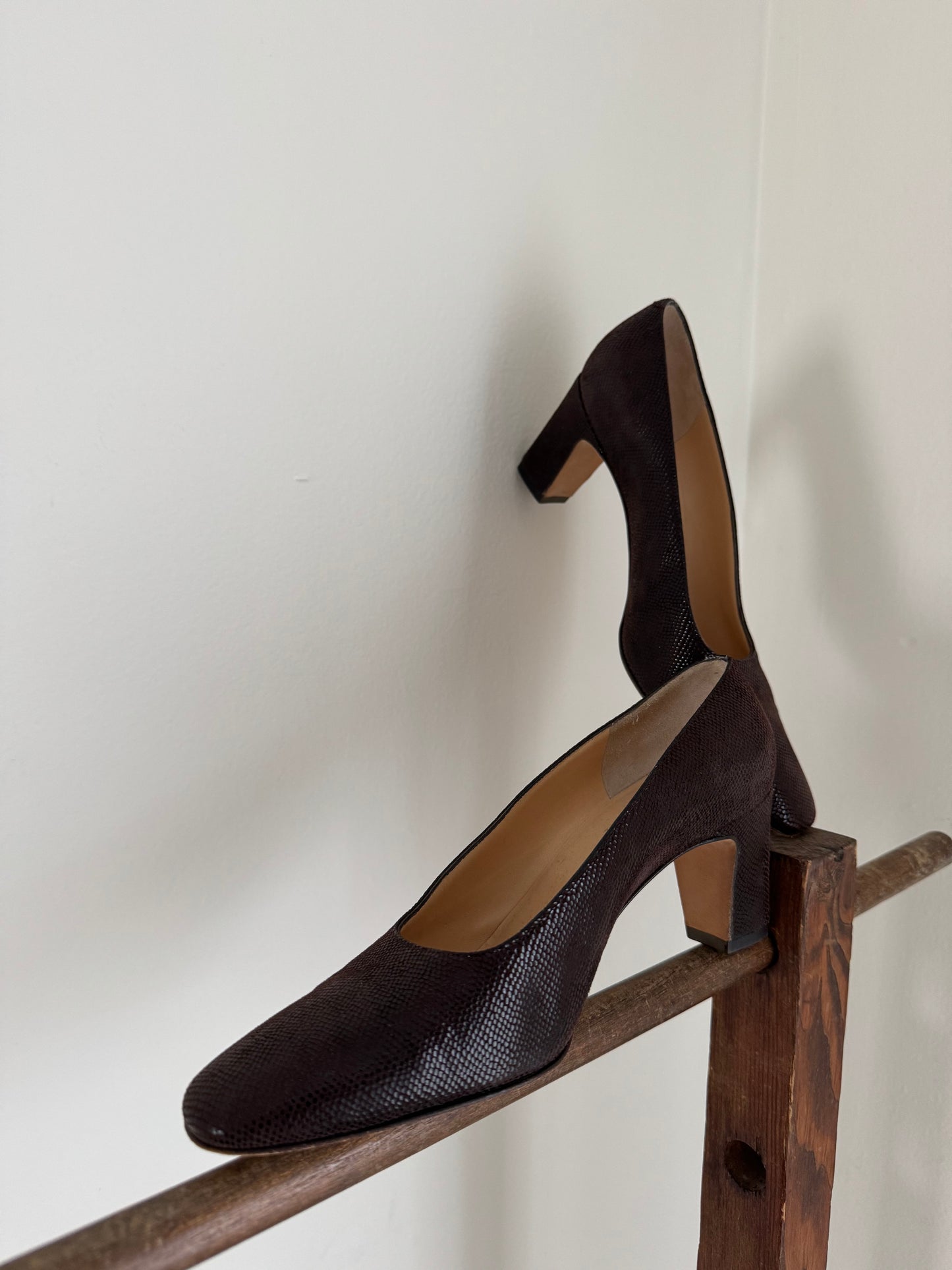 Silvia Fiorentina Made in Italy Snake Stamped Leather Heels in Chocolate size 6M