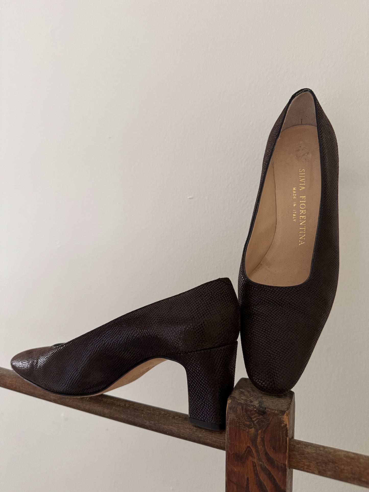 Silvia Fiorentina Made in Italy Snake Stamped Leather Heels in Chocolate size 6M