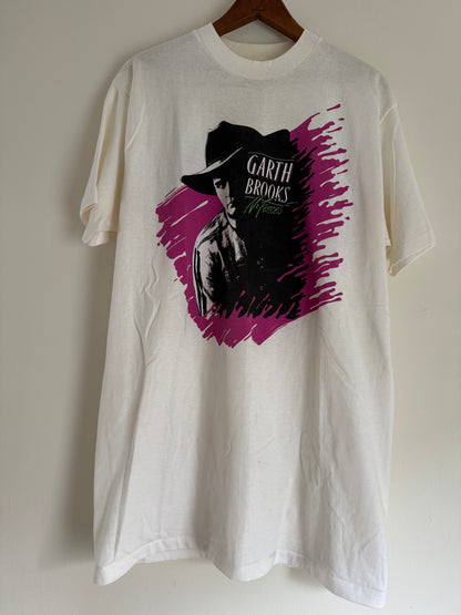 Vintage Garth Brooks Tee in White
