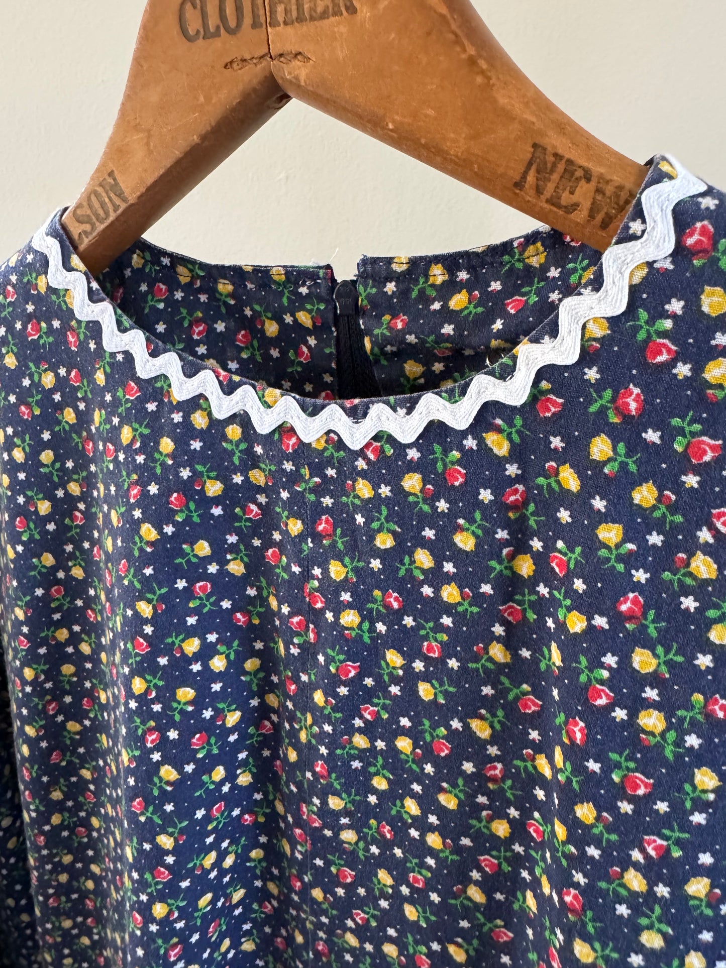 Vintage Floral Ditsy Dress in Navy