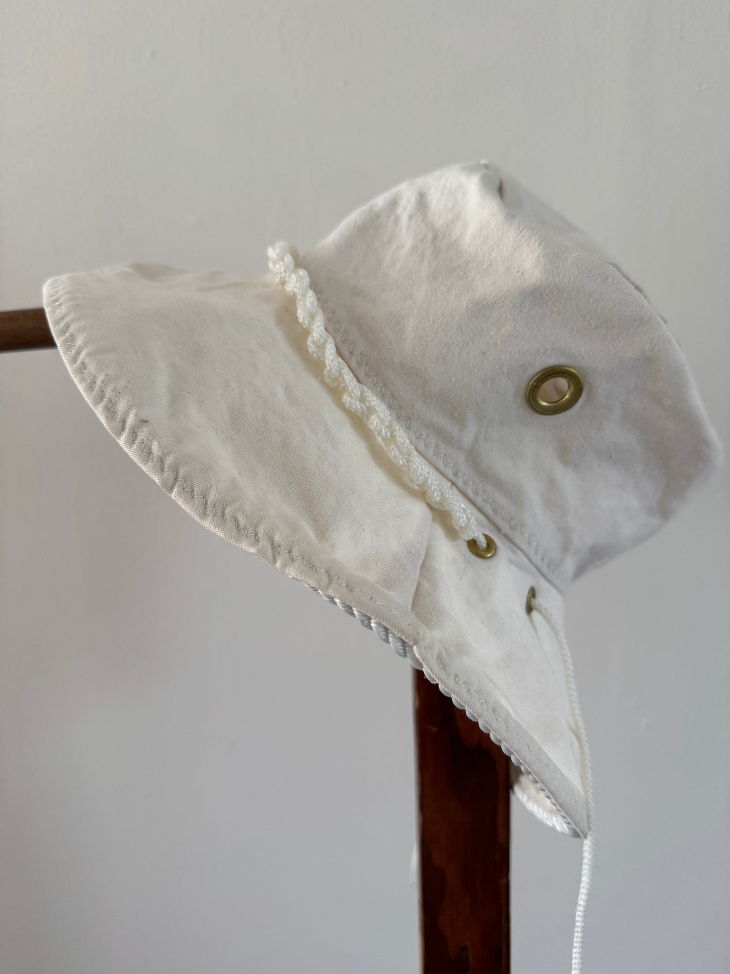 Vintage Orvis Canvas Fishing Hat in White