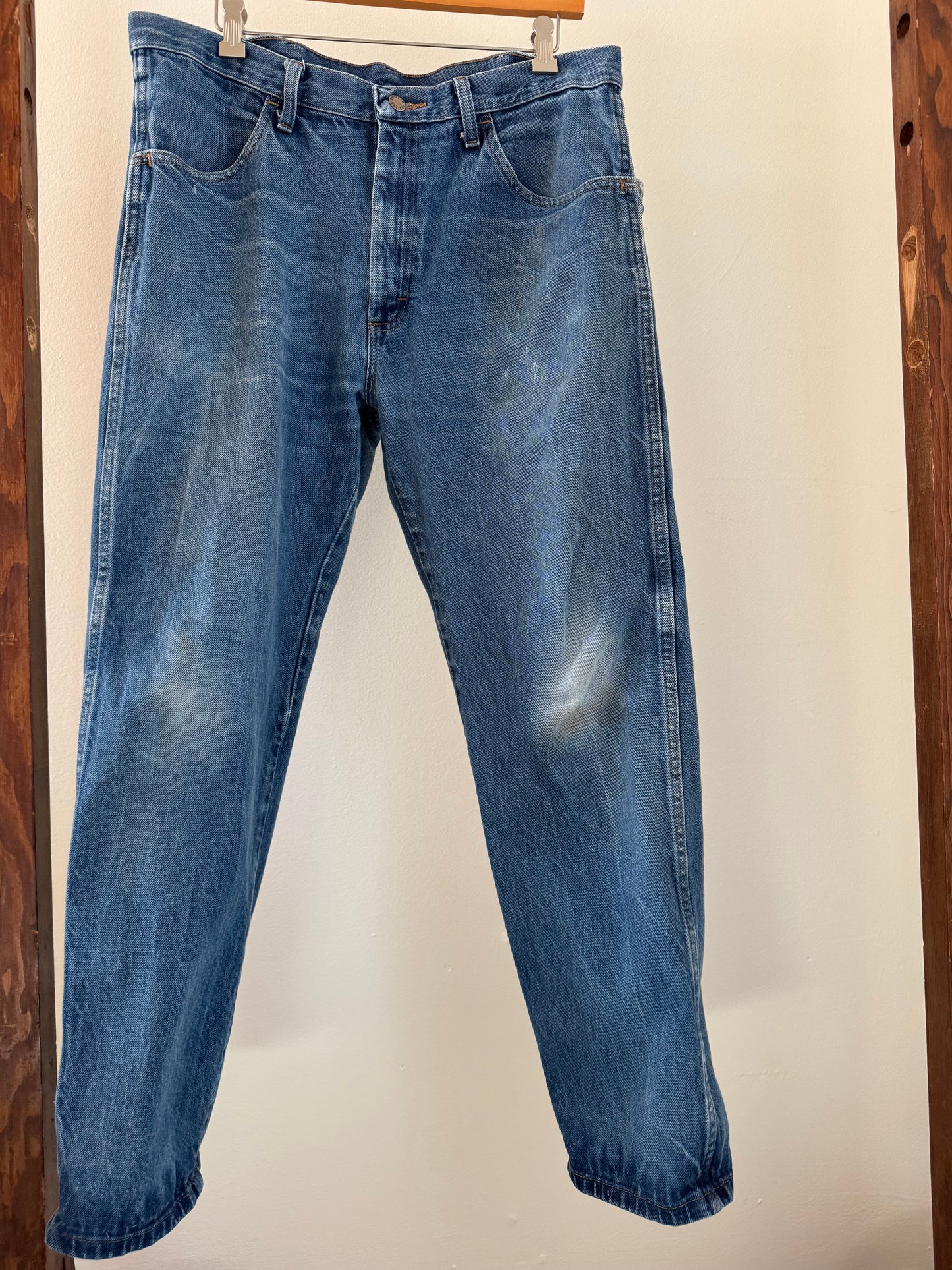 Reclaimed Rustler Jean in Medium Blue