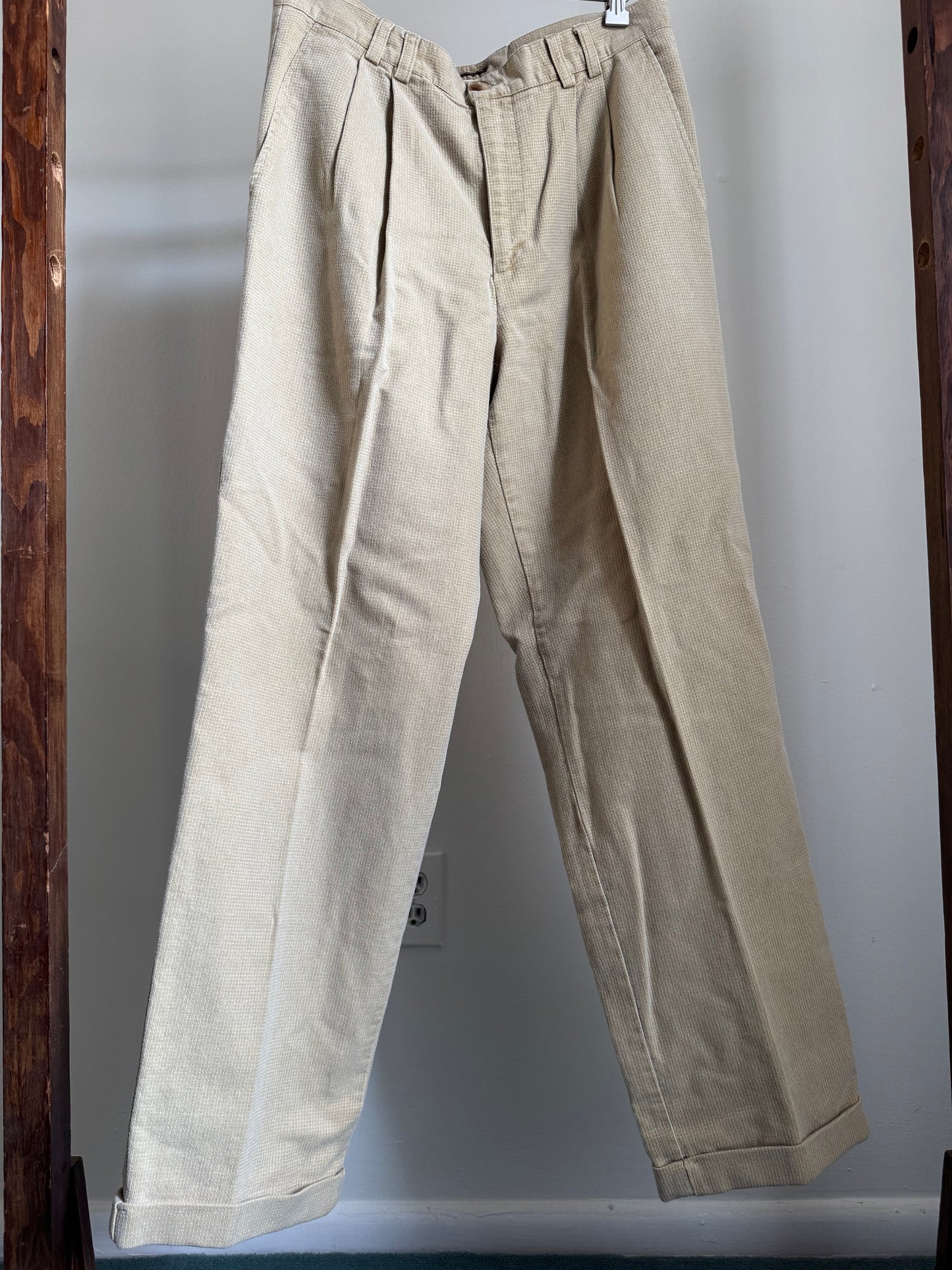 Vintage Heavy Cotton Pleated Trouser in Wheat