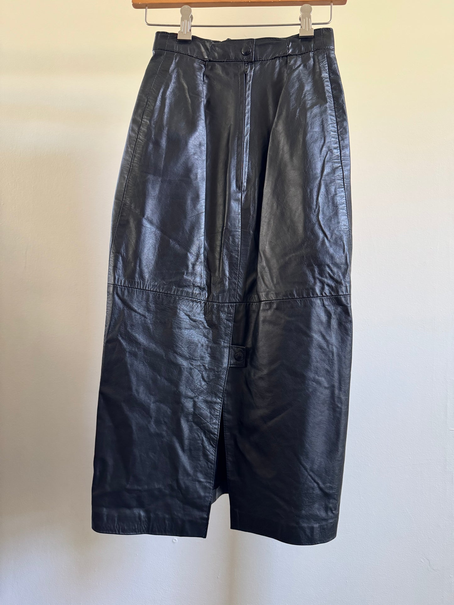 Vintage Leather Midi Skirt in Black